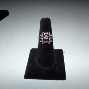 .925 SILVER FANCY RED STONE RING AVON 8